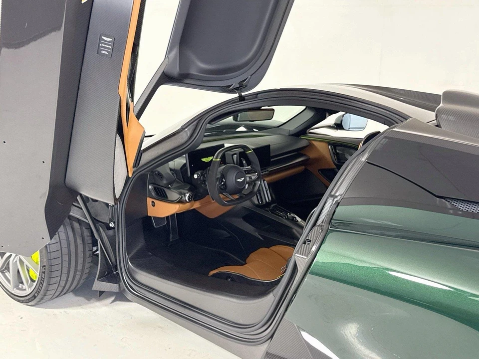 2026 Aston Martin Valhalla - Image 12 of 31