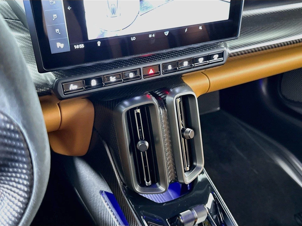 2026 Aston Martin Valhalla - Image 23 of 31