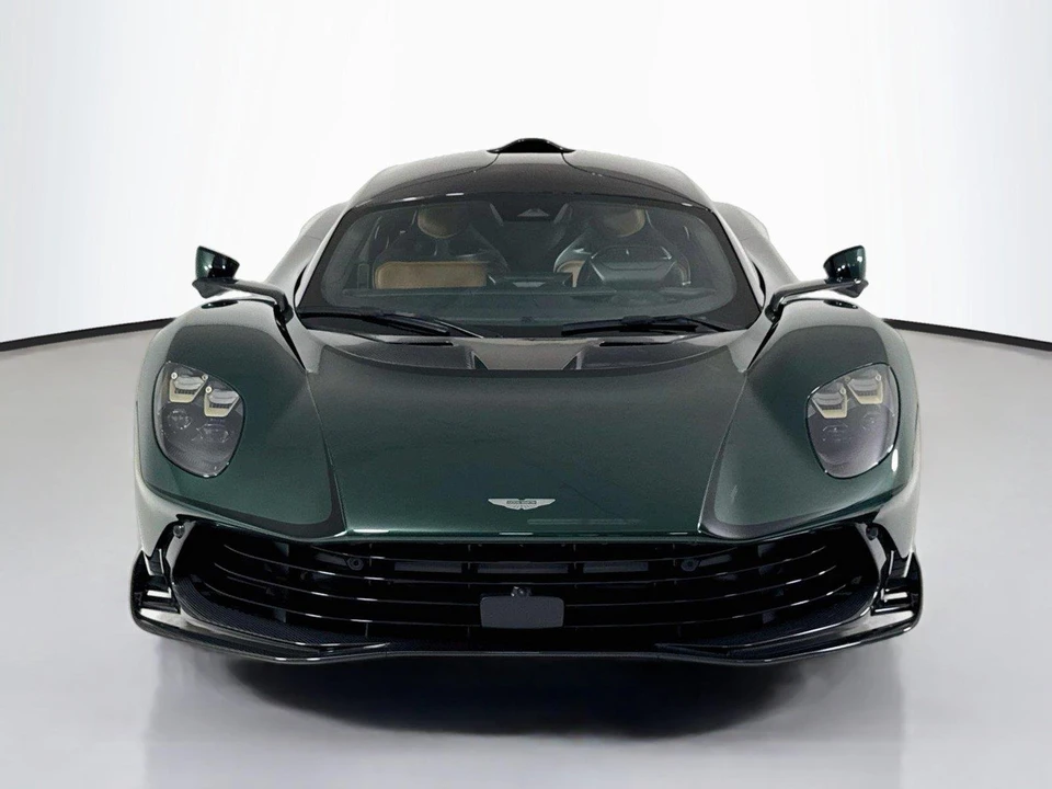 2026 Aston Martin Valhalla - Image 11 of 31