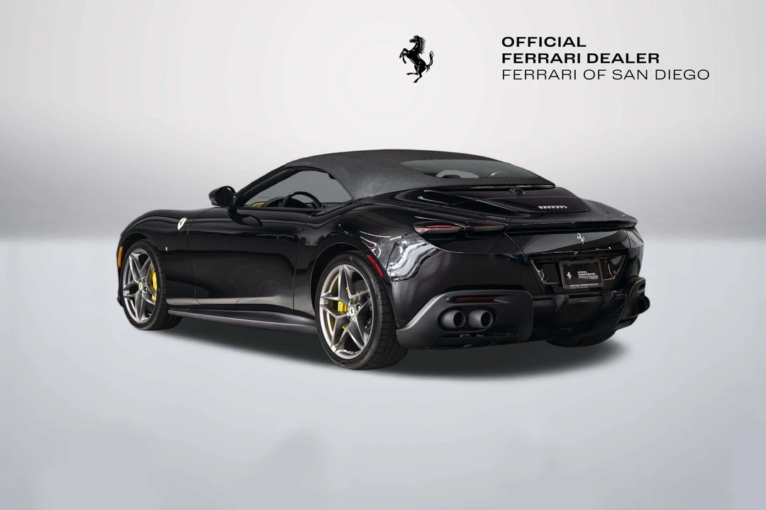 2026 Ferrari Roma Spider - Image 11 of 31