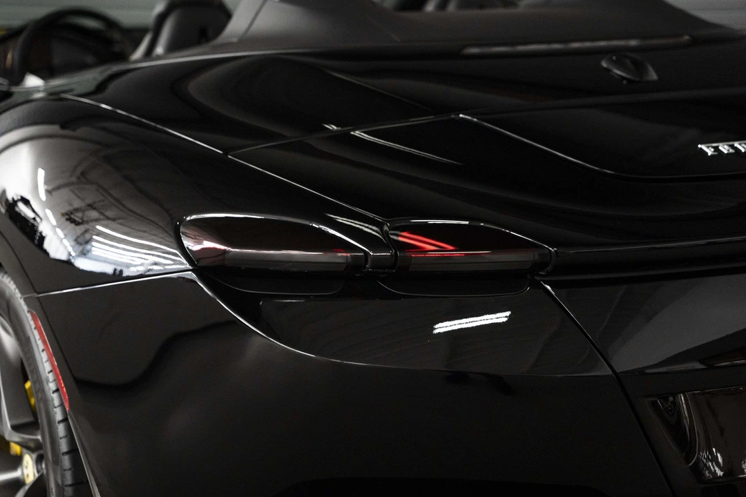 2026 Ferrari Roma Spider - Image 15 of 31