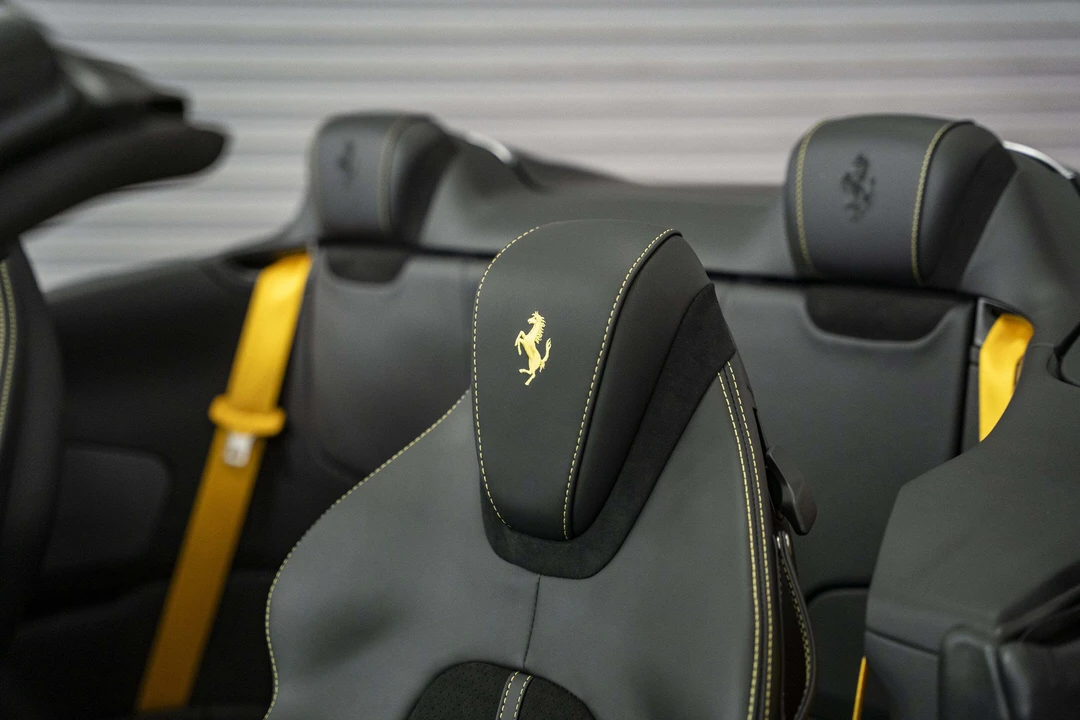 2026 Ferrari Roma Spider - Image 27 of 31