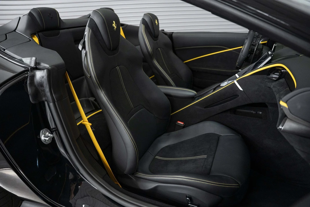 2026 Ferrari Roma Spider - Image 30 of 31