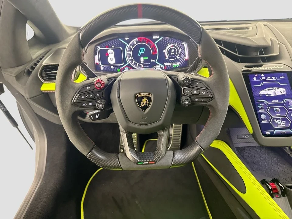 2026 Lamborghini Revuelto - Image 23 of 31