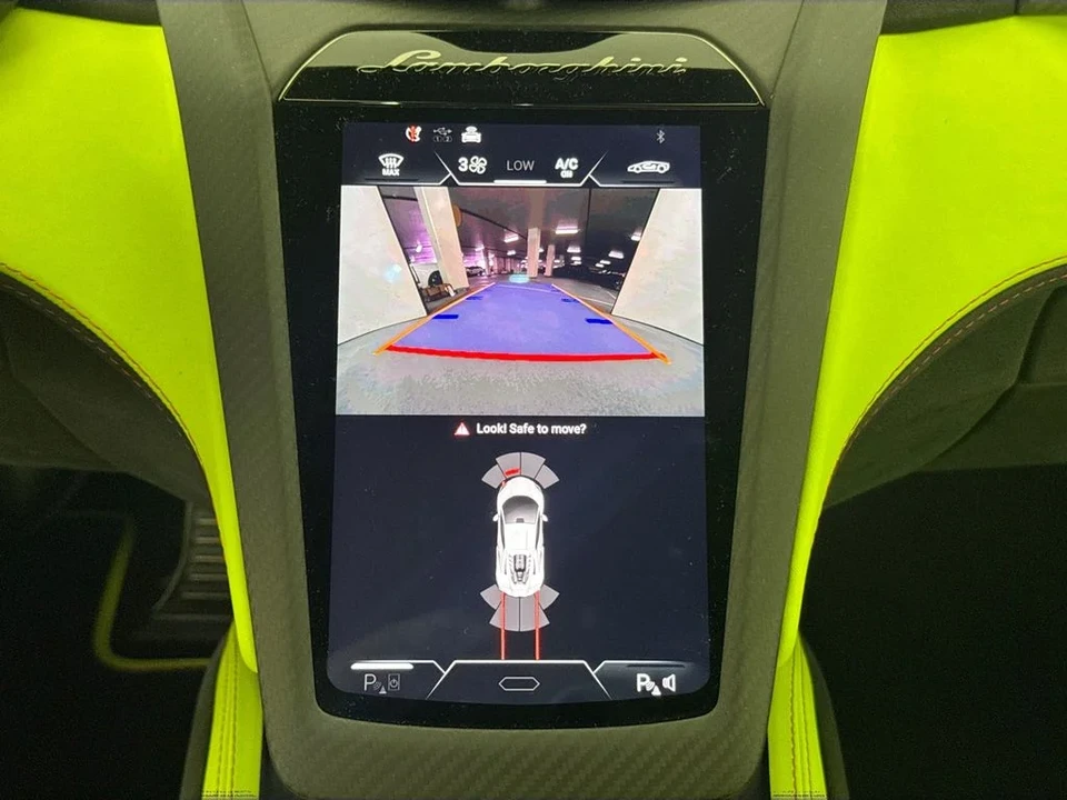 2026 Lamborghini Revuelto - Image 14 of 31