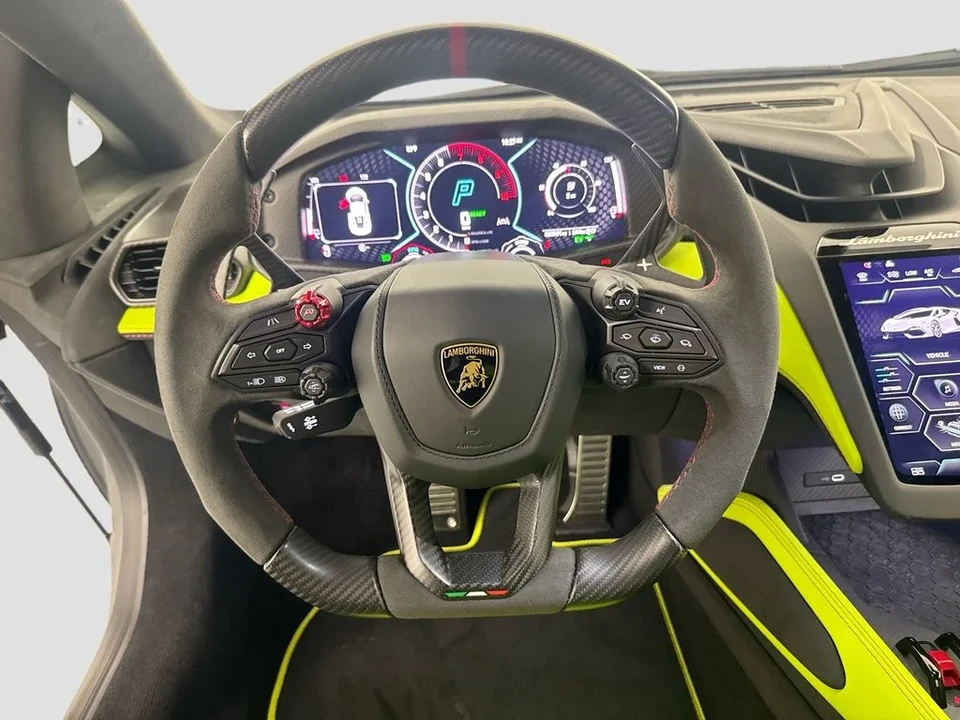 2026 Lamborghini Revuelto - Image 11 of 31
