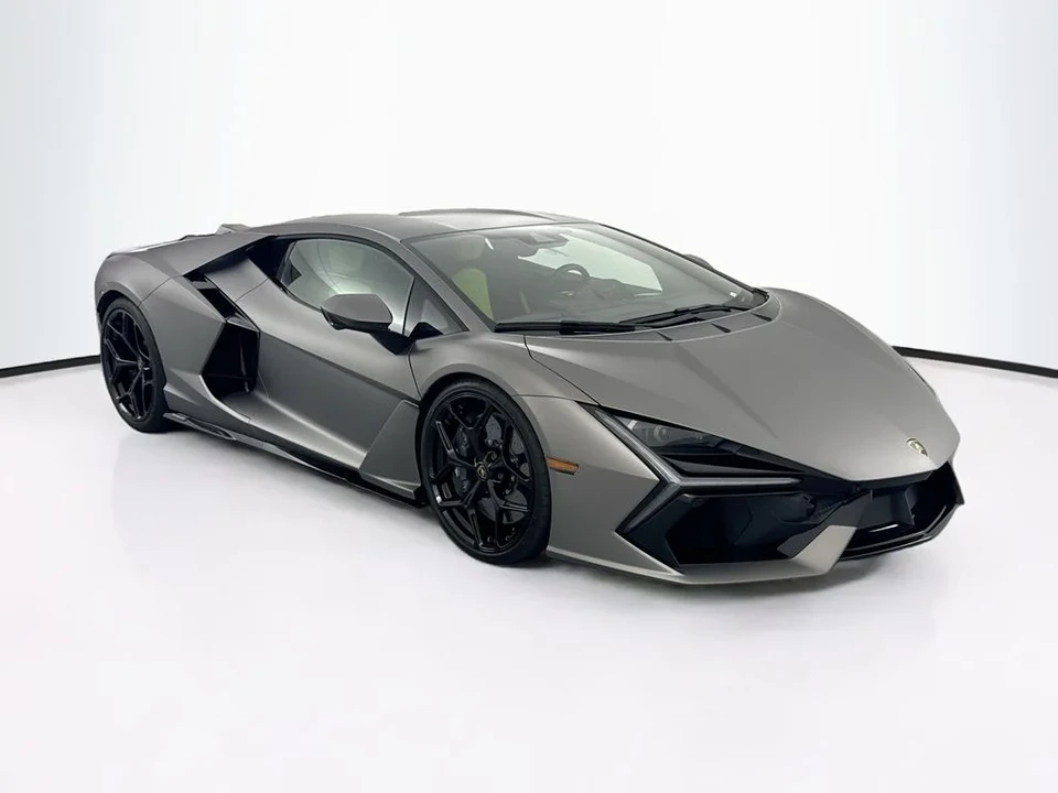 2026 Lamborghini Revuelto - Image 3 of 31