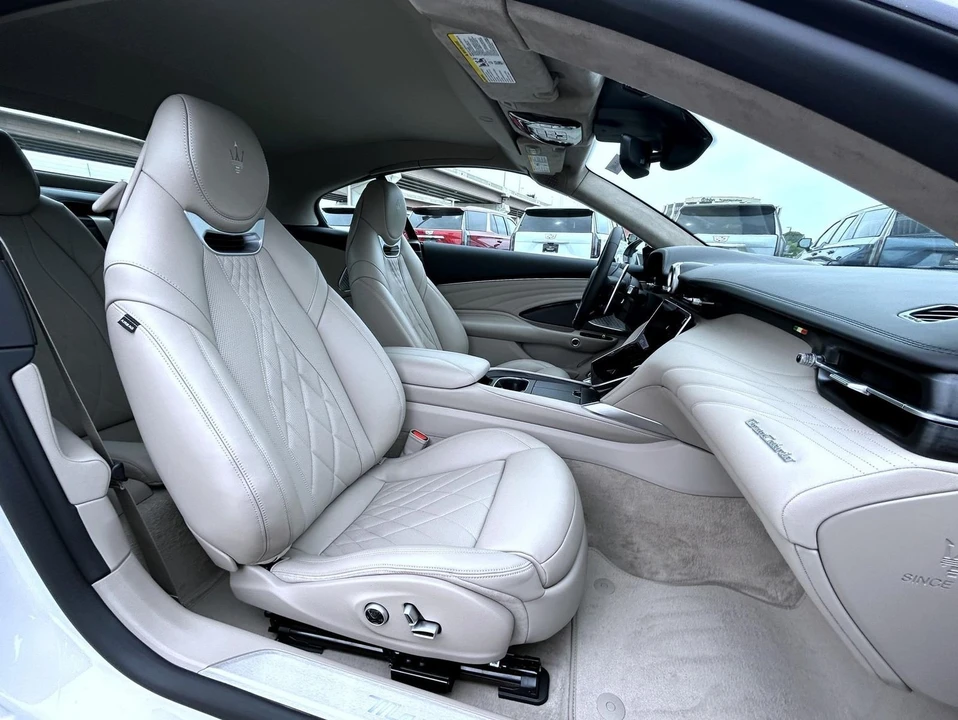 2026 Maserati GranCabrio - Image 15 of 22