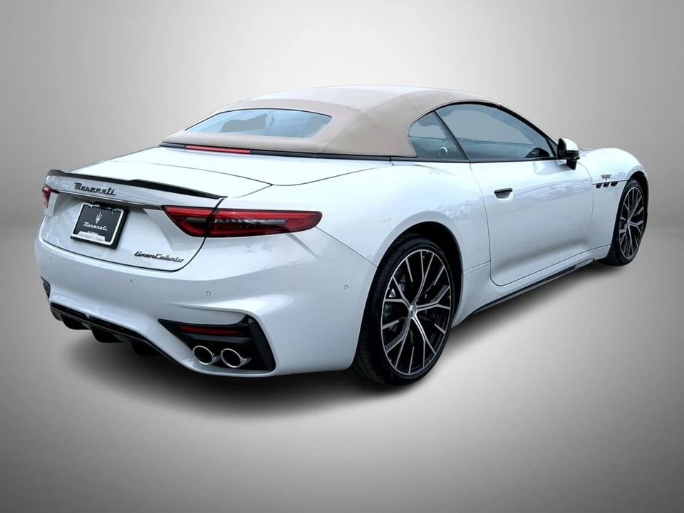 2026 Maserati GranCabrio - Image 5 of 22