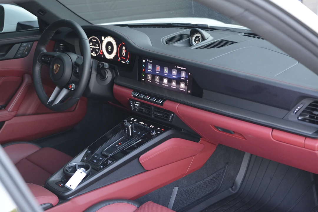 2026 Porsche 992 Carrera - Image 27 of 31