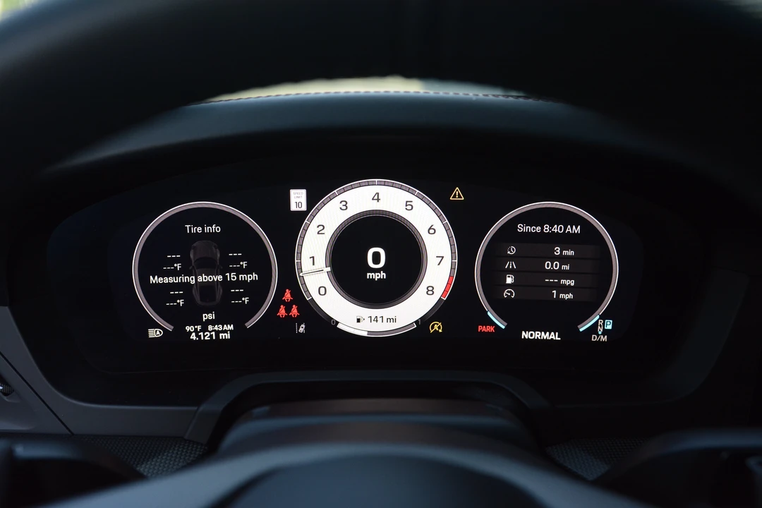 2026 Porsche 992 Carrera - Image 17 of 31