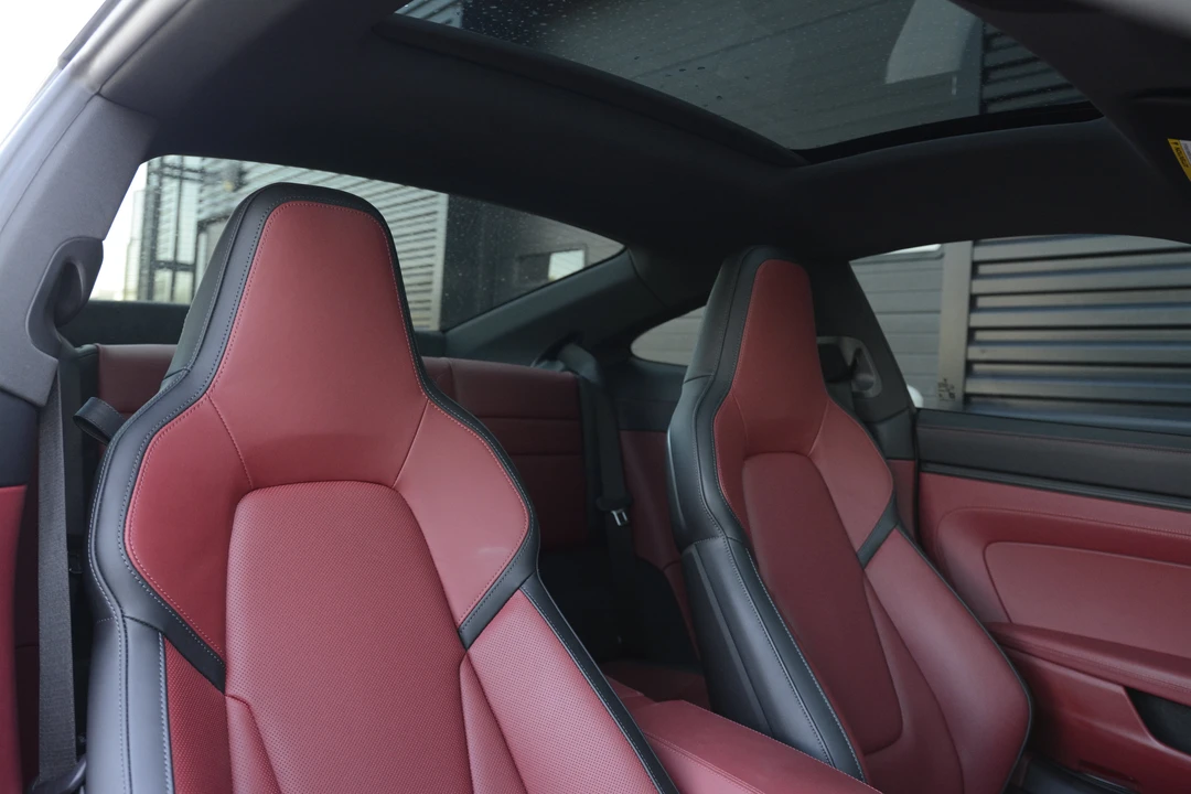 2026 Porsche 992 Carrera - Image 26 of 31