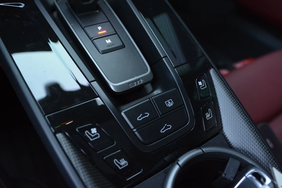 2026 Porsche 992 Carrera - Image 22 of 31