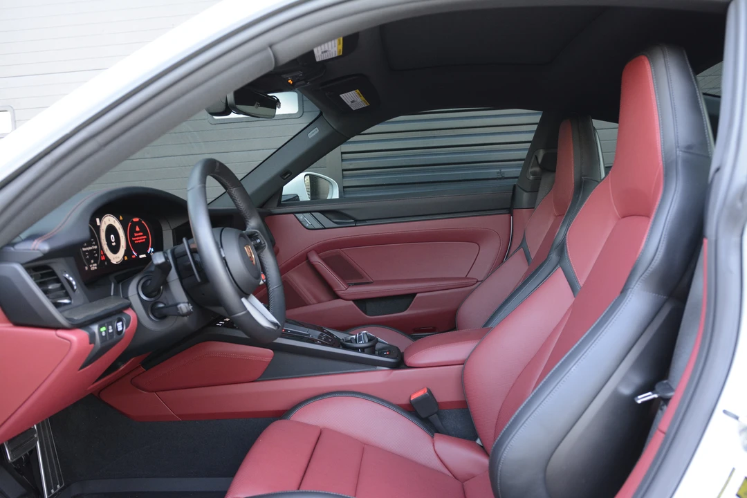 2026 Porsche 992 Carrera - Image 15 of 31