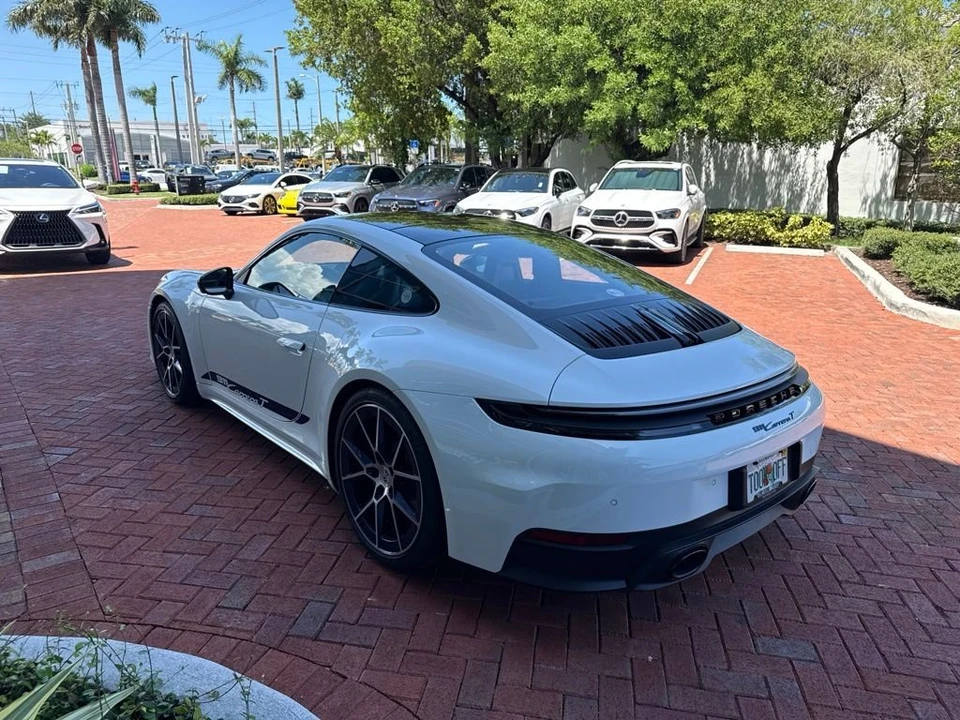 2026 Porsche 911 - Image 6 of 7