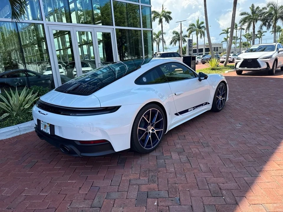 2026 Porsche 911 - Image 7 of 7