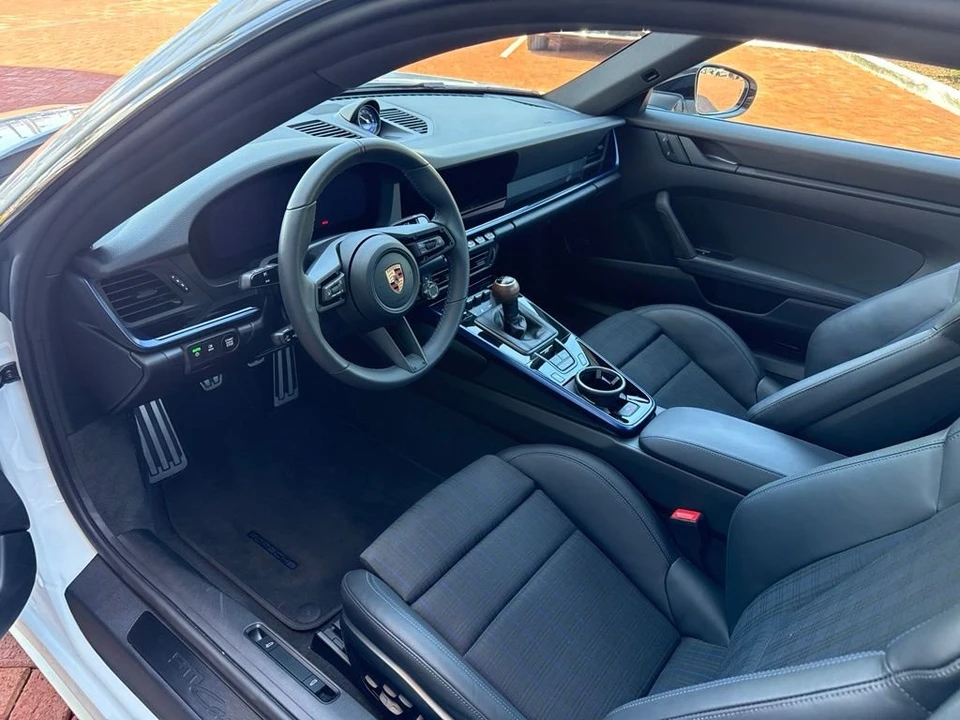 2026 Porsche 911 - Image 5 of 7