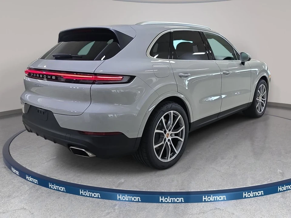 2026 Porsche 9Y0/9Y3 Cayenne - Image 7 of 31