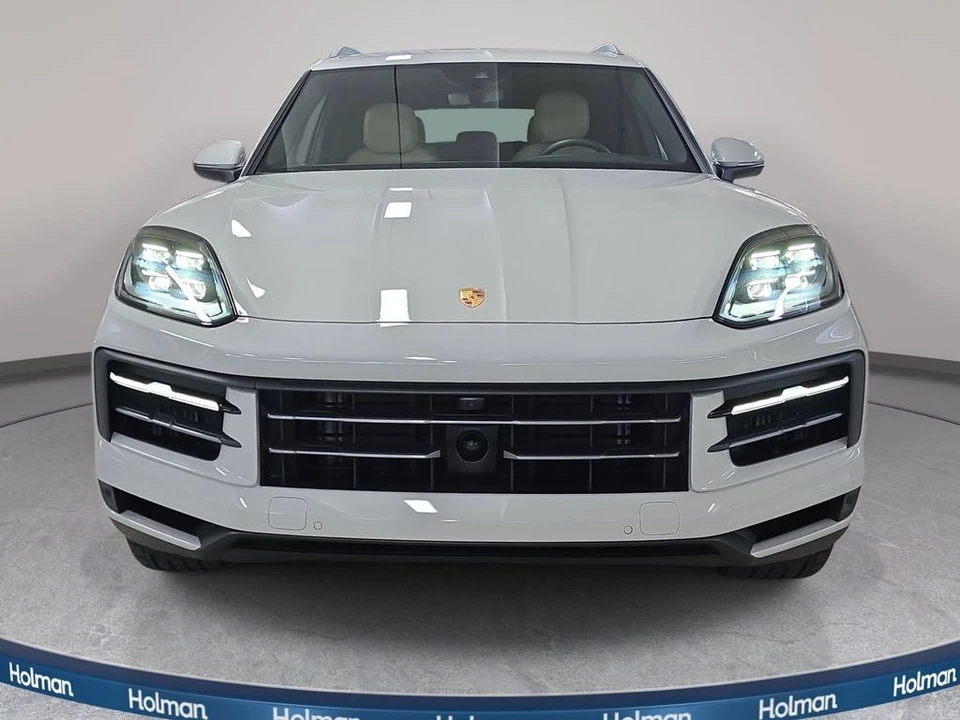 2026 Porsche 9Y0/9Y3 Cayenne - Image 3 of 31