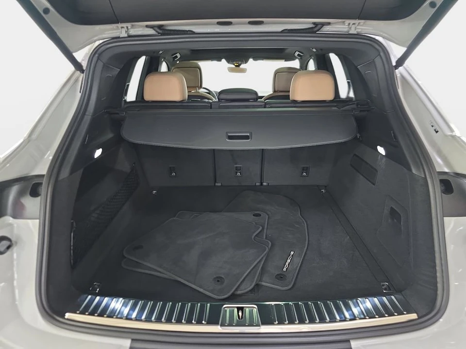 2026 Porsche 9Y0/9Y3 Cayenne - Image 30 of 31