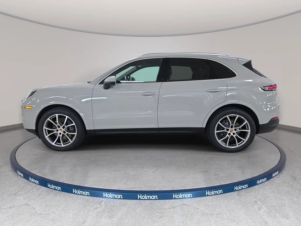 2026 Porsche 9Y0/9Y3 Cayenne - Image 11 of 31