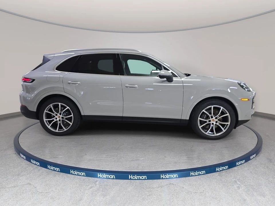 2026 Porsche 9Y0/9Y3 Cayenne - Image 6 of 31