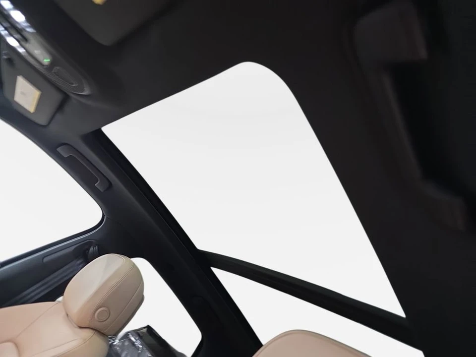 2026 Porsche 9Y0/9Y3 Cayenne - Image 29 of 31