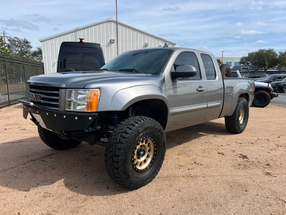 2009 GMC Sierra 3rd Gen - Image 2 of 31