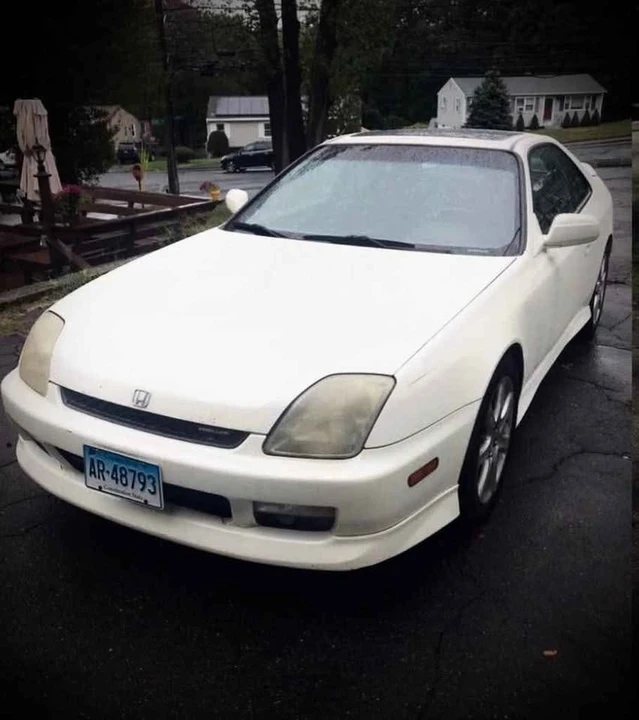 2000 Honda Prelude 5th Gen - Image 2 of 4