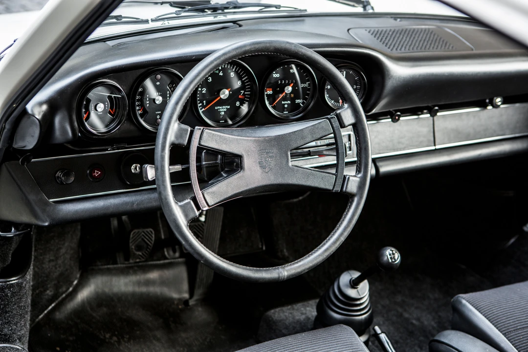 Porsche 911 Carrera RS 2.7 - Image 28 of 31