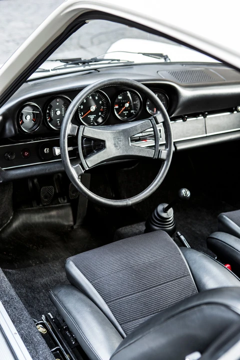 Porsche 911 Carrera RS 2.7 - Image 26 of 31