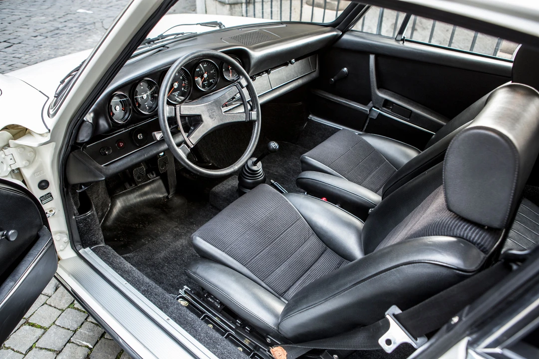 Porsche 911 Carrera RS 2.7 - Image 27 of 31