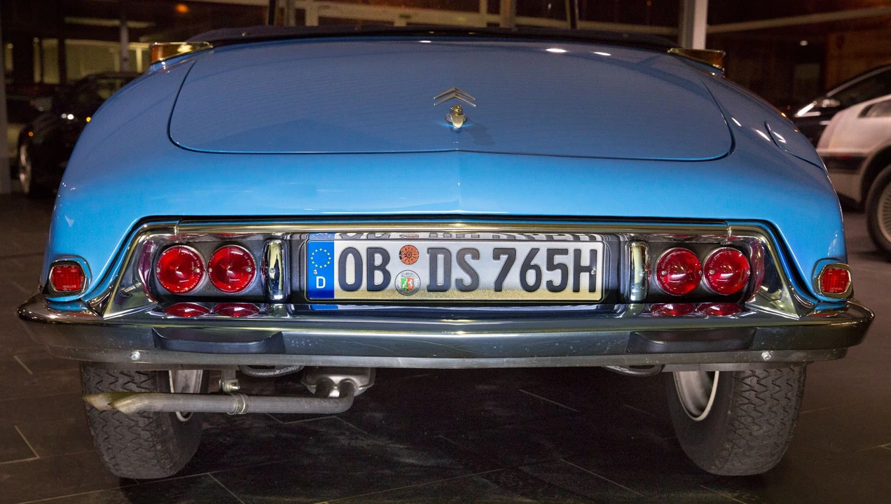 1965 Citroen DS19 - Image 9 of 12