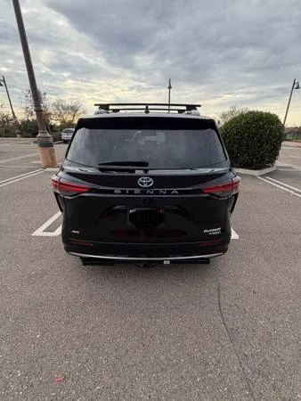2022 Toyota Sienna 4th Gen - Image 2 of 6