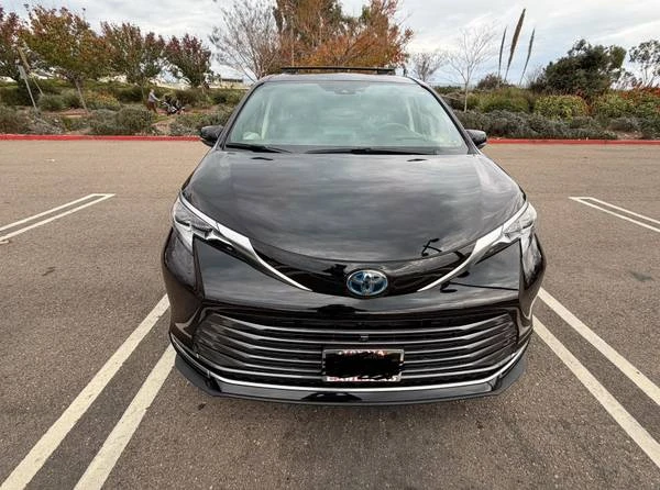 2022 Toyota Sienna 4th Gen - Image 6 of 6