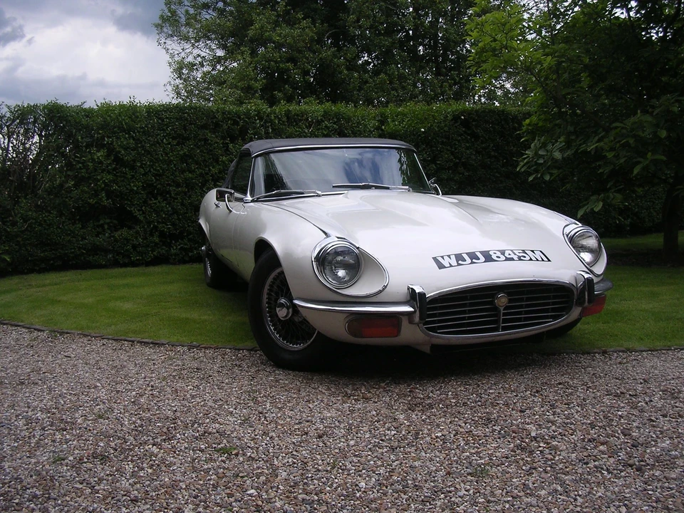 1974 Jaguar E-Type Series 3 V12 - Image 3 of 6