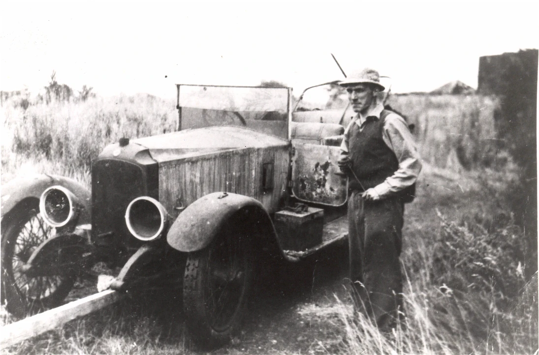 1920 Vauxhall - Image 6 of 6