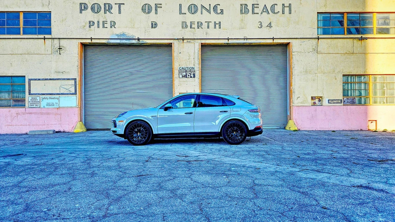 2021 Porsche 9Y0/9Y3 Cayenne Coupe - Image 8 of 12