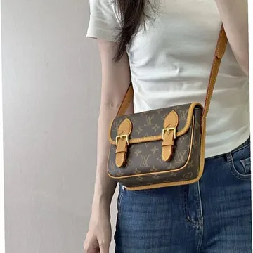 Mini Classic Mini Messenger Bag