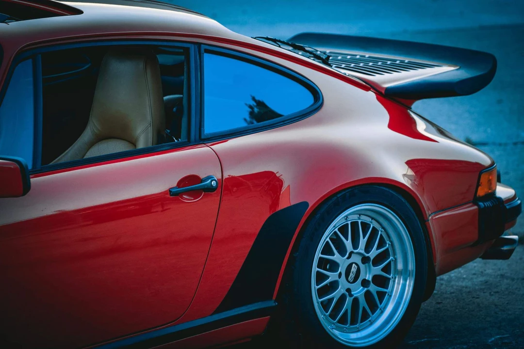 1986 Porsche 911 Carrera 3.2 - Image 5 of 9