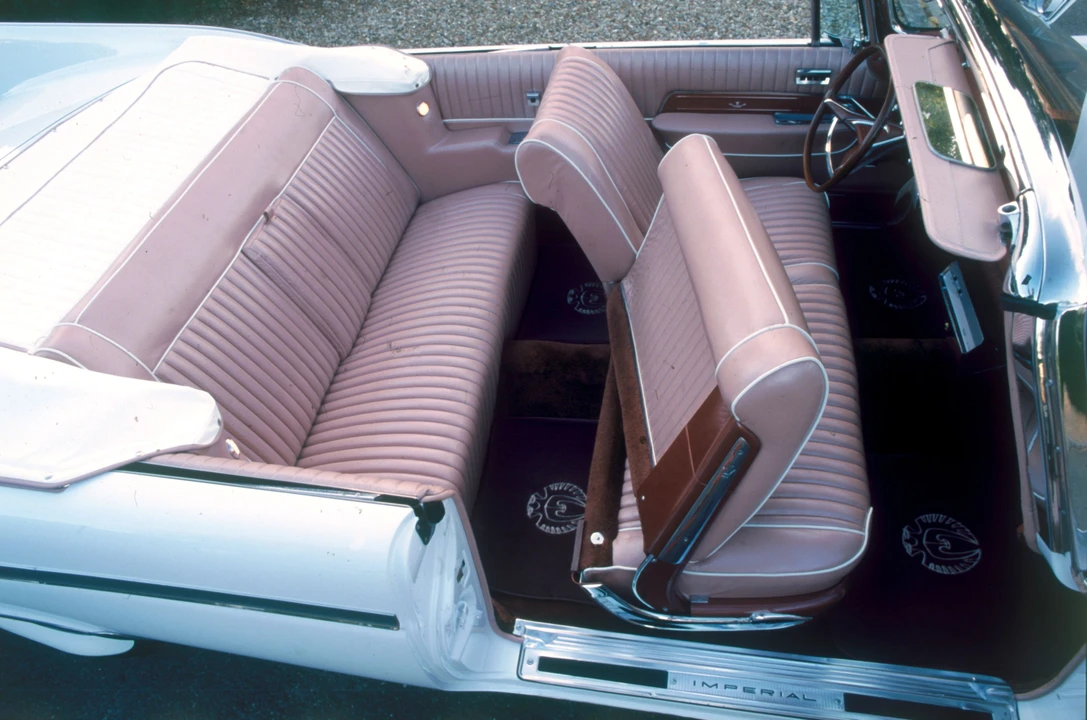 1961 Chrysler Imperial 2nd Gen - Image 4 of 5