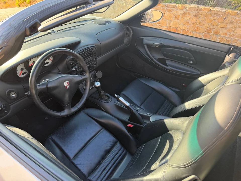 2001 Porsche 986 Boxster - Image 9 of 11