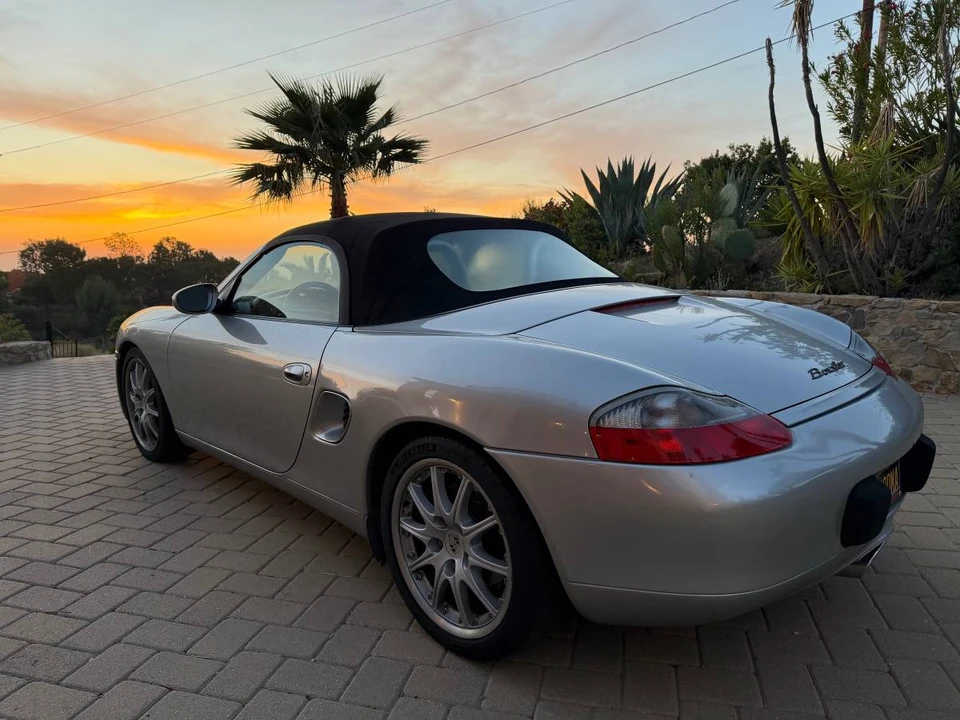2001 Porsche 986 Boxster - Image 3 of 11