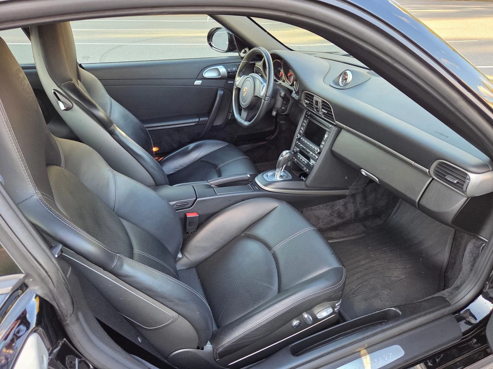 2011 Porsche 997 Carrera - Image 5 of 18