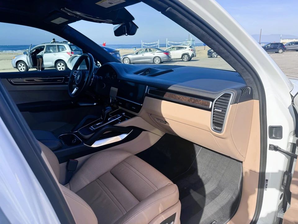 2019 Porsche 9Y0/9Y3 Cayenne Turbo - Image 14 of 17