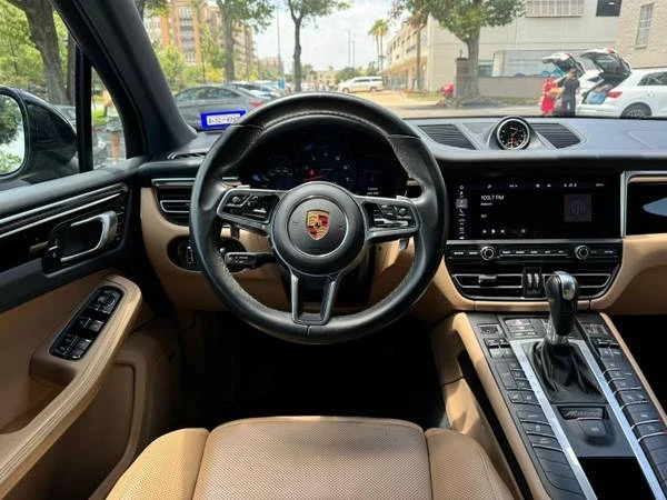 2021 Porsche Macan - Image 9 of 17