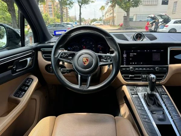 2021 Porsche Macan - Image 11 of 17