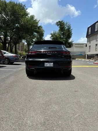 2021 Porsche Macan - Image 12 of 17
