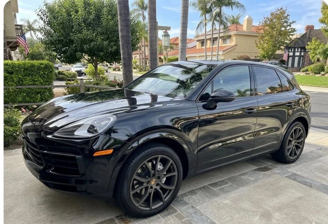 2019 Porsche Cayenne - Image 2 of 10