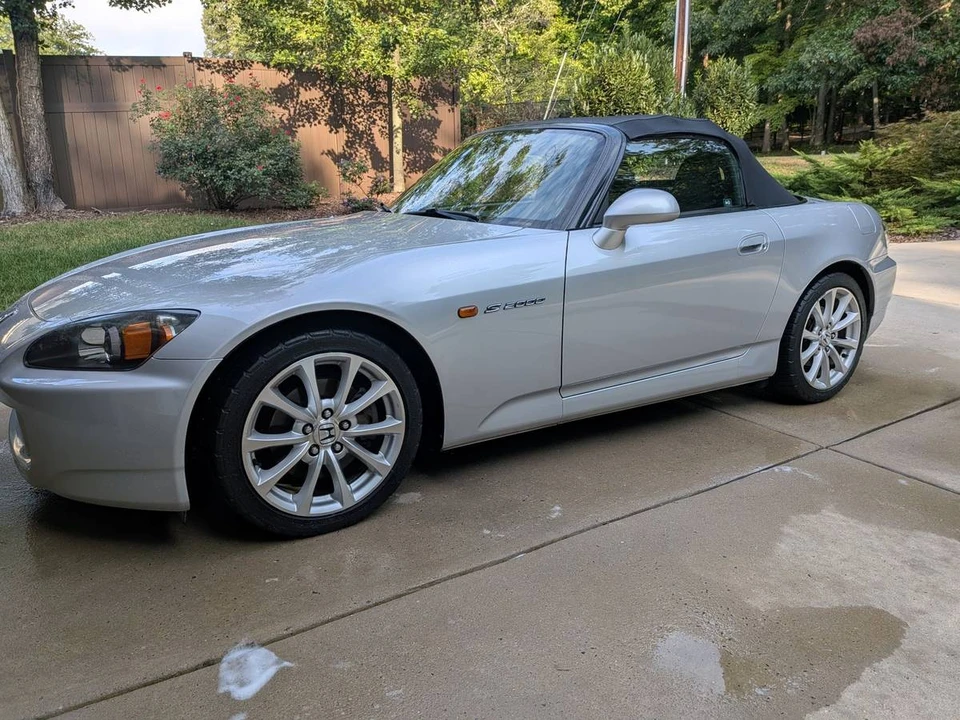 2006 Honda AP2 S2000 - Image 2 of 21